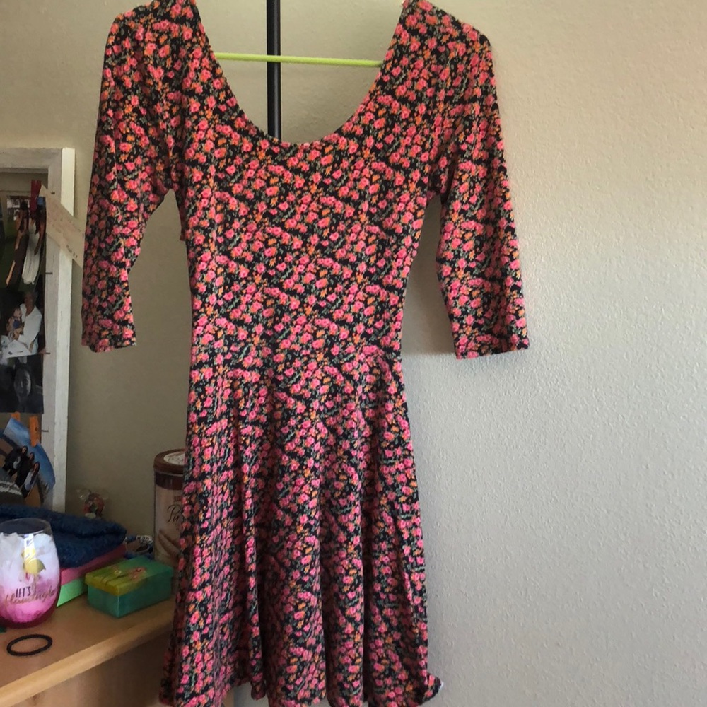 Small Floral lush dress with criss cross in back